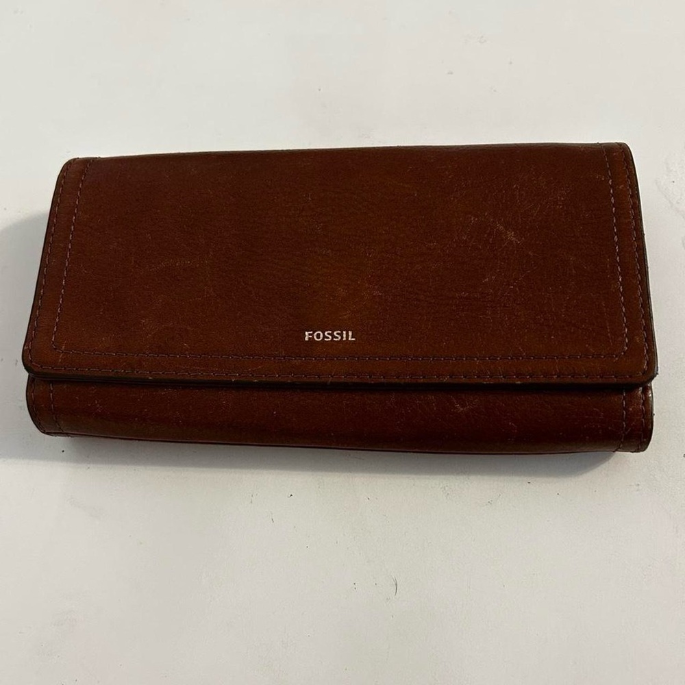 Fossil Brown Genuine Leather Trifold Wallet Snap Closure 4x7.5 Checkbook Clutch